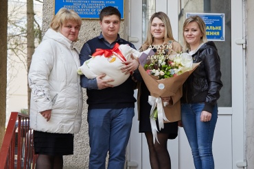Василь Костяк - Выписка из роддома