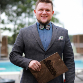 Василий - Заслуженный артист эстрадного искусства Украины! Молодой, харизматичный исполнитель, который сделает