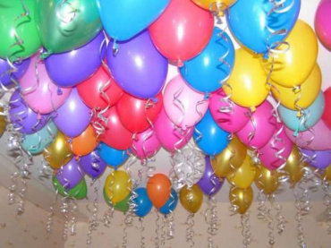 Воздушные шары с гелием 10 дюймов (25 сантиметров по размеру) ассорти (однотонные или по цветам на выбор из ассортимента) и обработка ( для увеличения полета от 1 суток до 3 дней) - за 15 шт. и доставка в пределах г. Киев