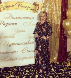 Лариса - Ведущий мероприятий