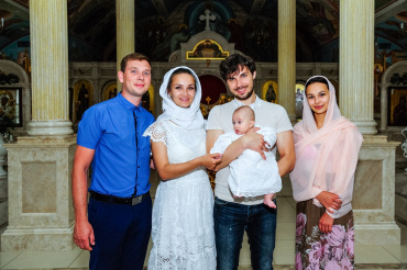 Фотосъемка крестин в Харькове. Фотограф на крещение.