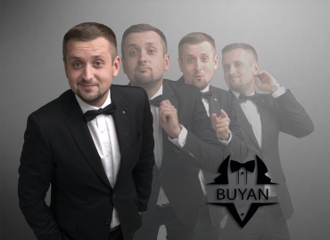 Телеведучий каналу «ТV 7+» м. Хмельницький. Учасник та переможець багатьох телевізійних проектів.