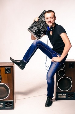 Дмитрий Ясинский - Dj на праздник