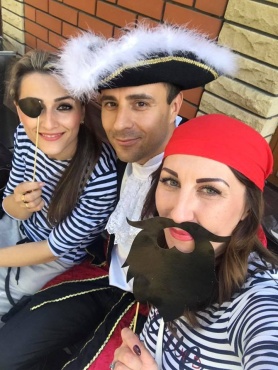 Team building - важная и необходимая командообразующая часть любого коллектива. Повысить сплоченность, дружеские отношения, выявить слабое звено и лидеров в команде - вот моя задача во время проведения Team building