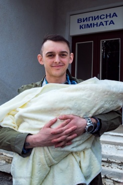 Леся  - Выписка из роддома