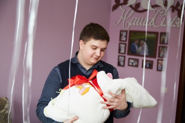 Василь Костяк - Выписка из роддома