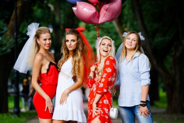 Артем  - Девичник