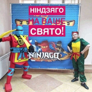 Огромное количество разноплановых программ на Ваш выбор: веселые клоуны, резвые индейцы, пираты - абсолютно не кровожадные, фиксики, черепашки нинзя, очаровательные феи, Скай и Гонщик из "Щенячего патруля" и многое другое. Цена указана за 2 аниматоров