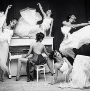 Шоу-балет NC-17 - Каждое выступление шоу балета – это рассказ, своего рода спектакль о многогранном мире женских чувст
