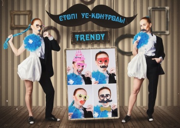 Конечно, вот текст, который вы просили:

**Ведущая на корпоратив в Киеве: создайте незабываемый праздник!**

Вы ищете идеальную ведущую для вашего корпоратива в Киеве? Ту, которая сможет создать атмосферу веселья, задора и настоящего праздника? Тогда вы попали по адресу!

Я – профессиональная ведущая с многолетним опытом работы в сфере организации корпоративных мероприятий в Киеве. Моя цель – сделать ваш праздник незабываемым, ярким и запоминающимся для каждого гостя.

**Почему стоит выбрать меня?**

* **Индивидуальный подход:** Я тщательно изучаю ваши пожелания и предпочтения, чтобы создать уникальную программу, которая идеально подойдет именно для вашей компании.
* **Креативность и оригинальность:** Я всегда предлагаю свежие идеи и нестандартные решения, чтобы сделать ваш корпоратив по-настоящему особенным.
* **Профессионализм и опыт:** Я обладаю богатым опытом проведения корпоративных мероприятий различного масштаба и тематики.
* **Чувство юмора и харизма:** Я умею создать непринужденную и дружелюбную атмосферу, которая располагает к общению и веселью.
* **Ответственность и пунктуальность:** Я всегда соблюдаю сроки и договоренности, чтобы ваш праздник прошел идеально.

**Что я предлагаю?**

* Разработка индивидуального сценария корпоративного мероприятия.
* Проведение интерактивных конкурсов, игр и викторин.
* Организация танцевальных пауз и дискотеки.
* Проведение торжественной части мероприятия.
* Координация работы артистов и музыкантов.
* Организация тимбилдинга.
* Новогодний корпоратив.

