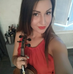 Ольга - Скрипка один из самых утонченных инструментов.
Чарующий тембр и выразительная игра на этом инструме